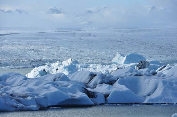 Uma das línguas da maior geleira da Europa, a Vatnajökull, no Parque de Skaftafell, no sul da Islândia